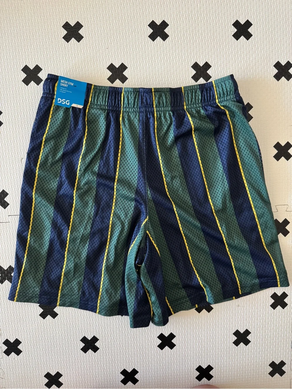 DSG Boys striped Mesh Gym Shorts in Green Navy size XL NWT